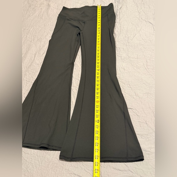 PureLuxe by Fabletics Flare Leggings – Women’s Size XL - Picture 9 of 11